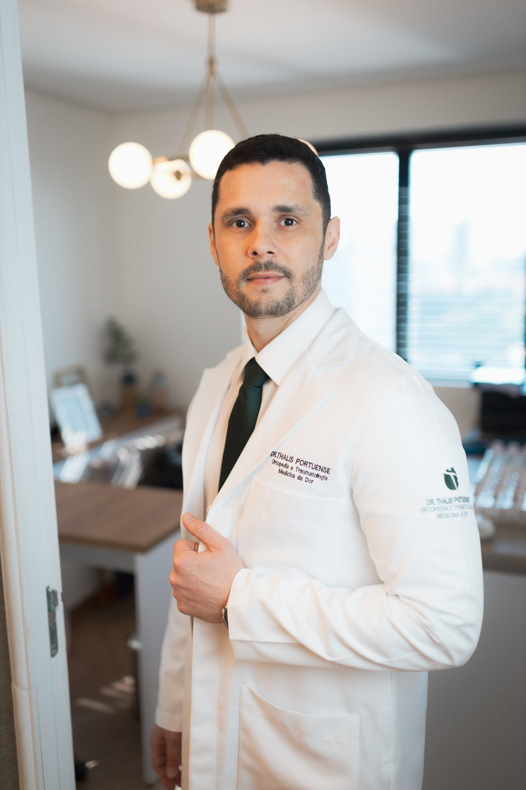 Dr. Thalis-06